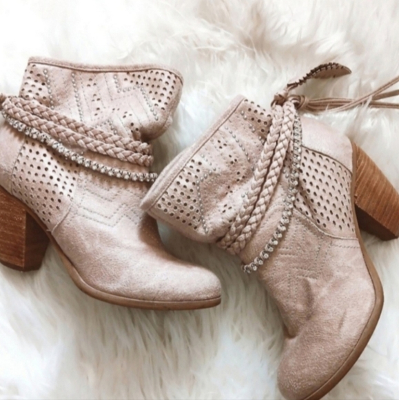 Naughty Monkey Not Rated Adylene Western Suede Leather Rhinestone Braided Boots - Picture 4 of 9